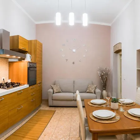 Apartment Palazzo Degli Affreschi Verona