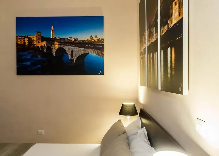 Palazzo Degli Affreschi Verona