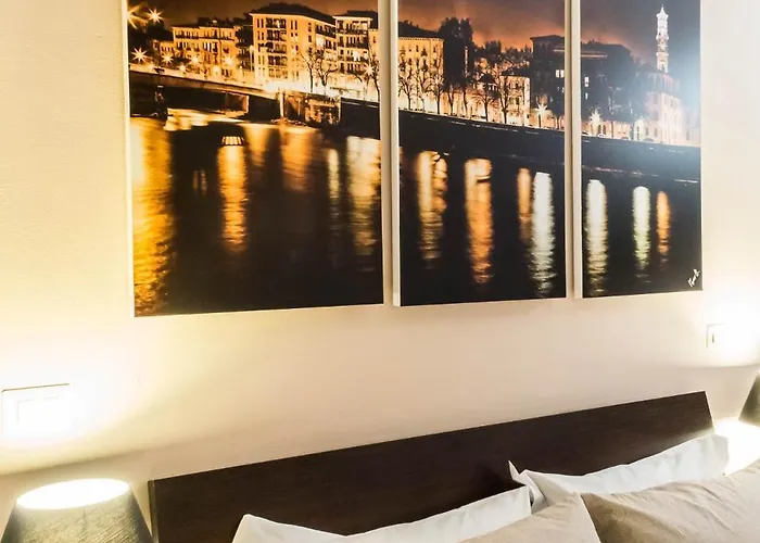 Palazzo Degli Affreschi * Verona