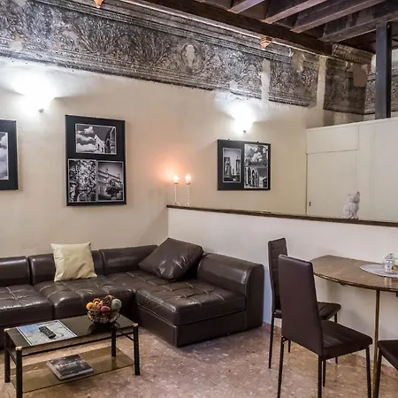 Apartment Palazzo Degli Affreschi Verona