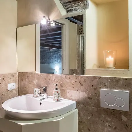 Apartment Palazzo Degli Affreschi *