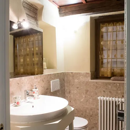 Palazzo Degli Affreschi Apartment *